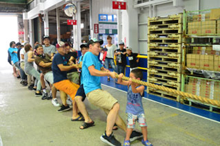 部门对抗拔河比赛