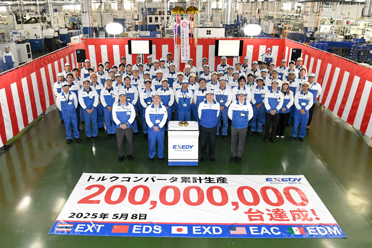 トルクコンバータ累計生産2億台達成式典
